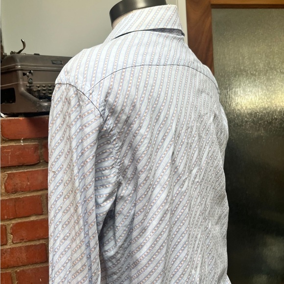 Collared button down long sleeved men’s shirt by Verticale - Picture 2 of 6